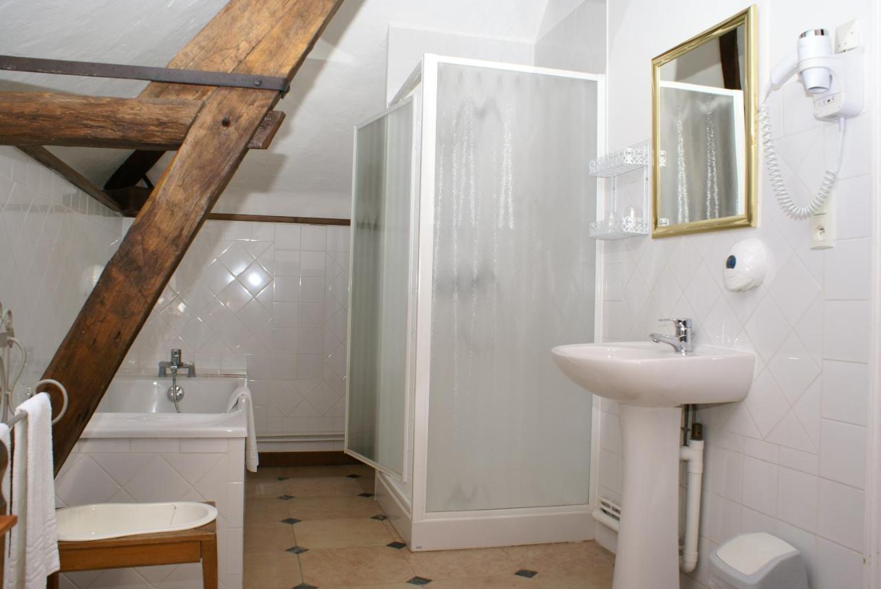 Hostellerie Du Chateau De L'Isle La Croix-en-Touraine Zewnętrze zdjęcie